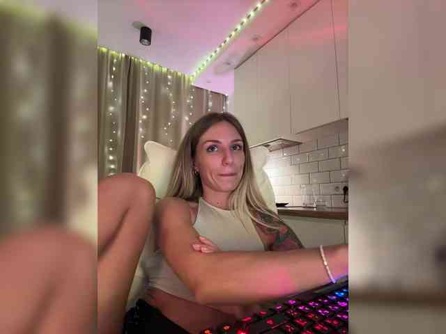 EnlivenLuv webcam