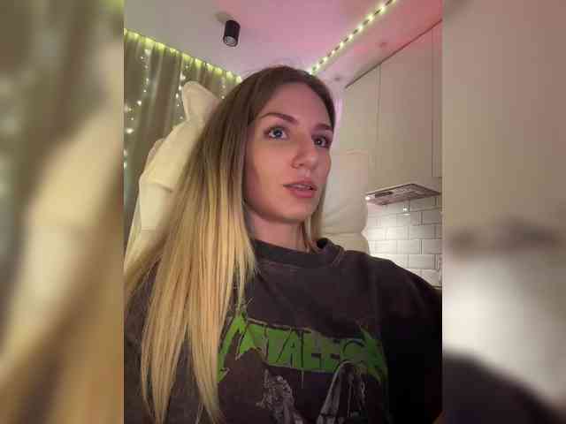 EnlivenLuv webcam