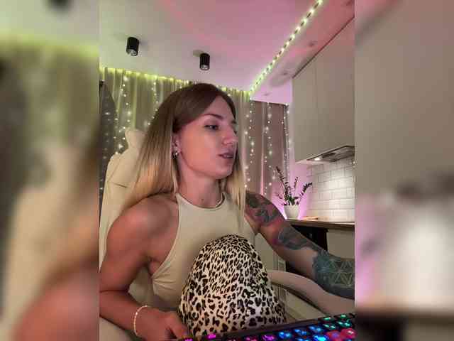 EnlivenLuv webcam