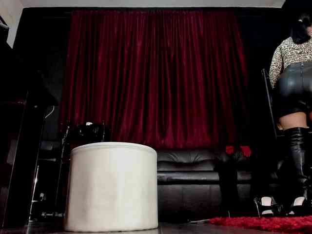 MissPuffyllove webcam