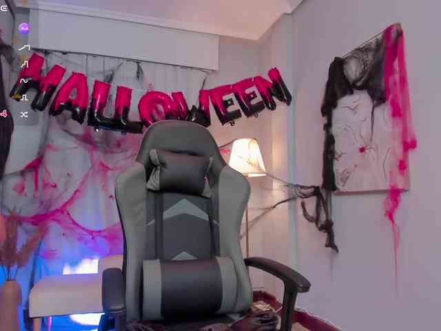LeahJones webcam