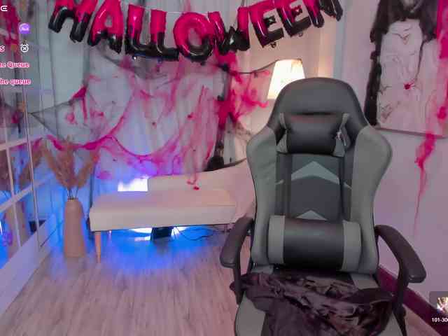 LeahJones webcam