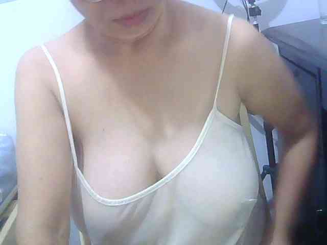 melon2love4u webcam
