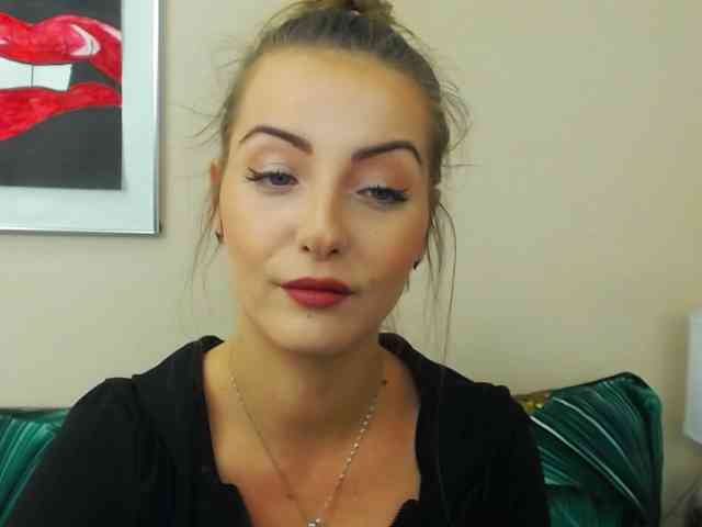 NatalieKiss webcam