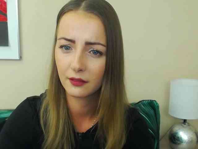 NatalieKiss webcam