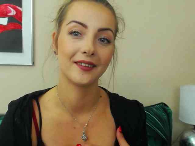 NatalieKiss webcam