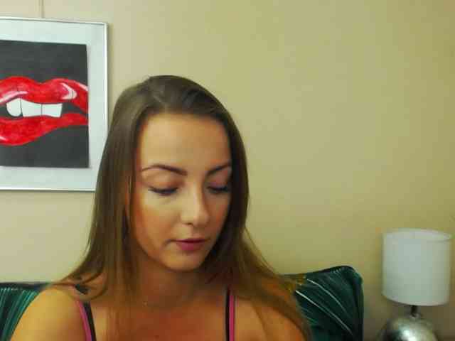 NatalieKiss webcam