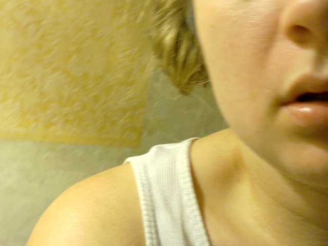 Entra en el chat con el modelo Frummi Frummi