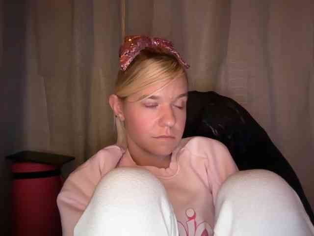 AmericnBarbie webcam