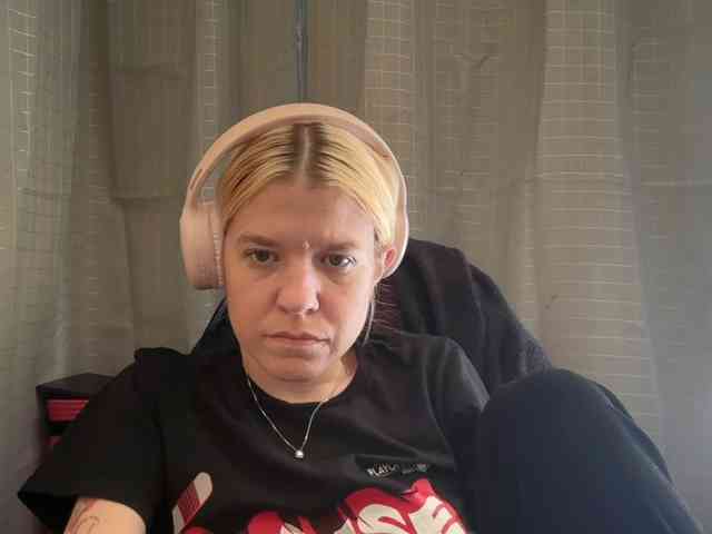 AmericnBarbie webcam