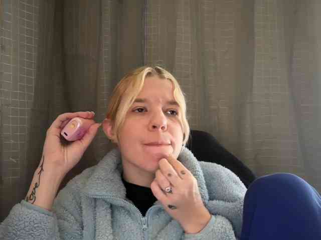 AmericnBarbie webcam