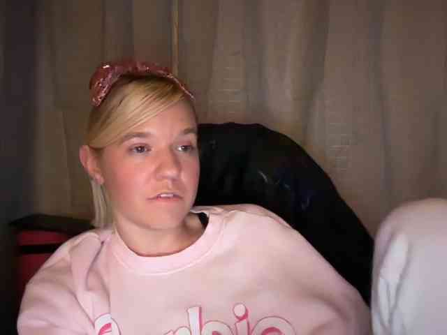 AmericnBarbie webcam