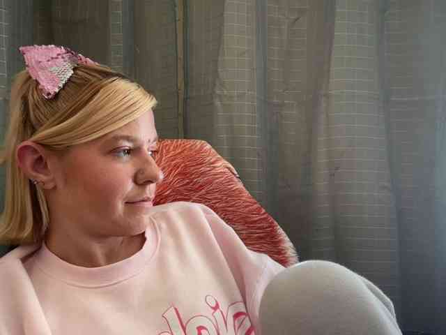 AmericnBarbie webcam