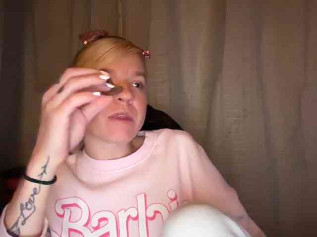 AmericnBarbie webcam