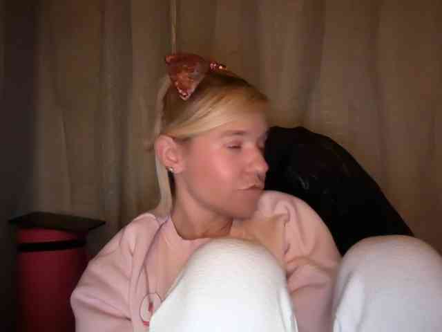 AmericnBarbie webcam