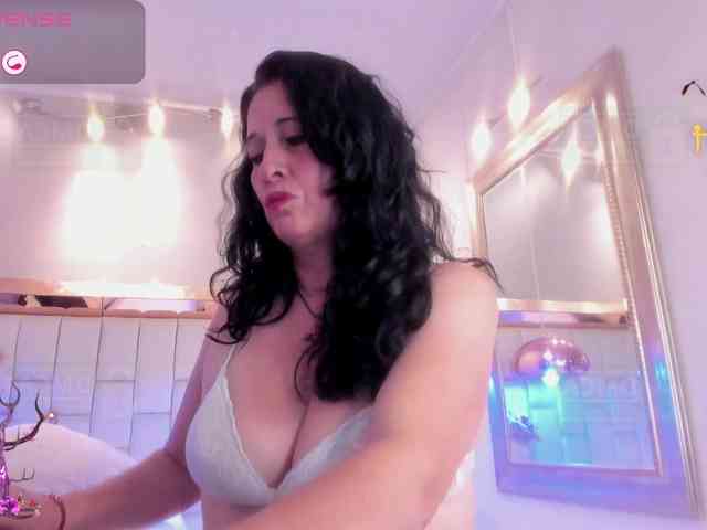 Lady-Hellen webcam