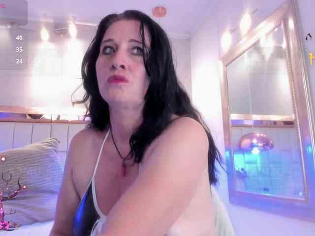 Lady-Hellen webcam