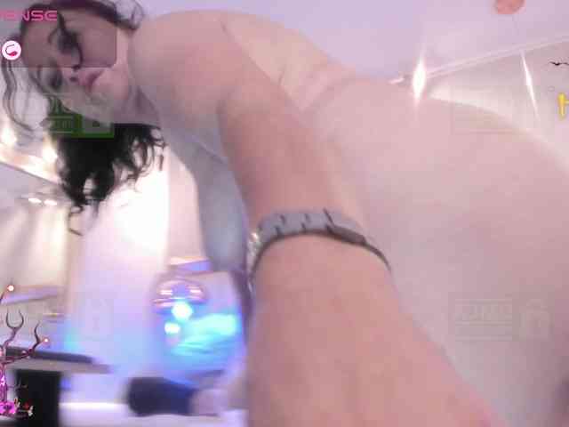 Lady-Hellen webcam