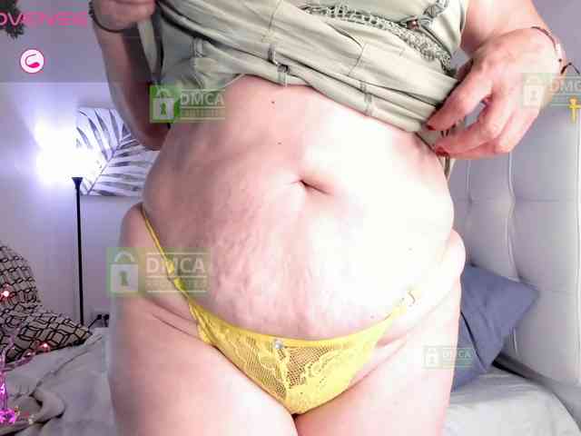 Lady-Hellen webcam