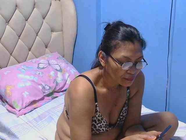 hOtGranny4u webcam