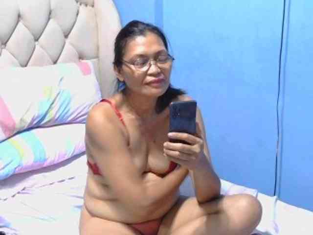 hOtGranny4u webcam