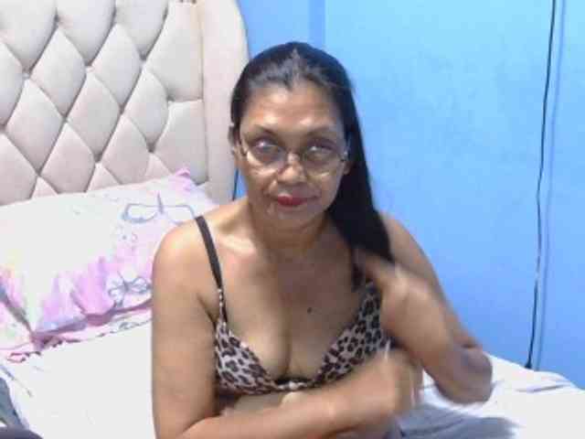 hOtGranny4u webcam
