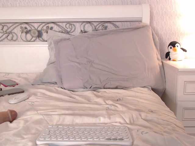 Entra en el chat con el modelo Dikiy_Angel Dikiy_Angel