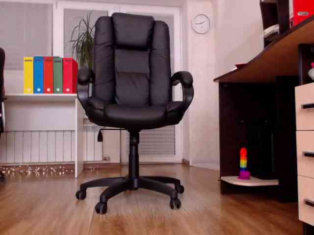 Carrie1337 webcam