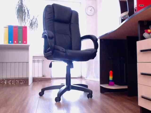 Carrie1337 webcam