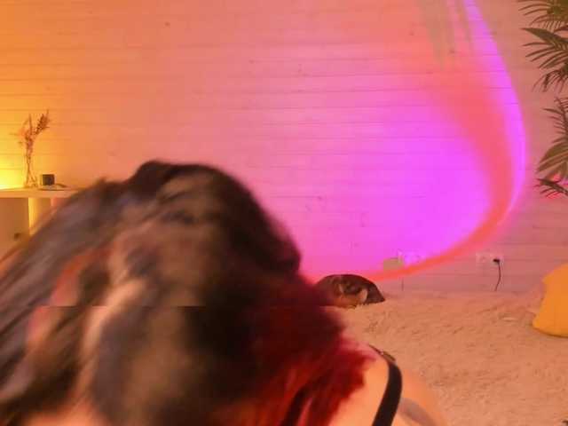 Vai a chattare su virtual_lady virtual_lady