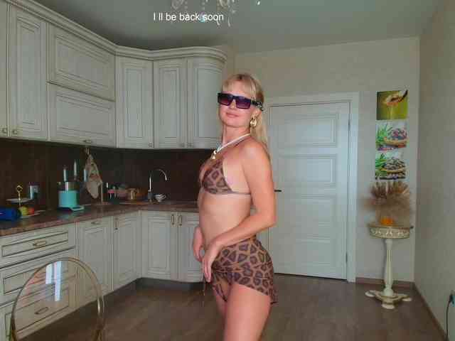 MissMotivated webcam