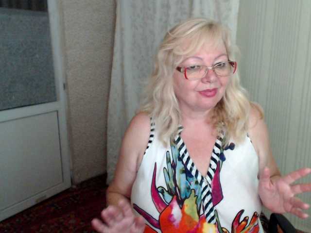 EvelynLoveShy webcam