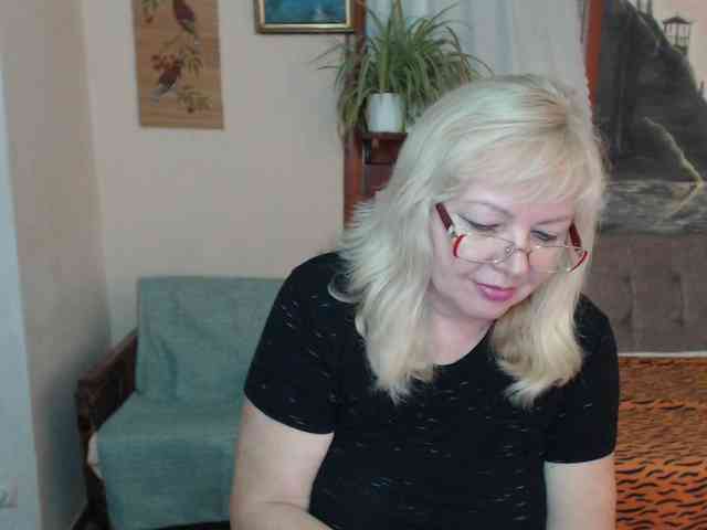 EvelynLoveShy webcam