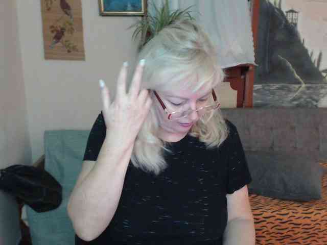 EvelynLoveShy webcam