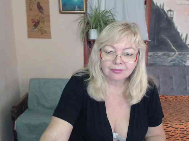 EvelynLoveShy webcam