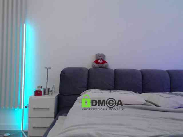 MaxineDi webcam