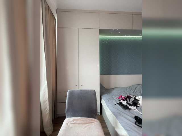 go to chat with MelenaFox