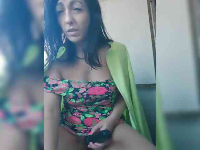 Lovehornyman webcam