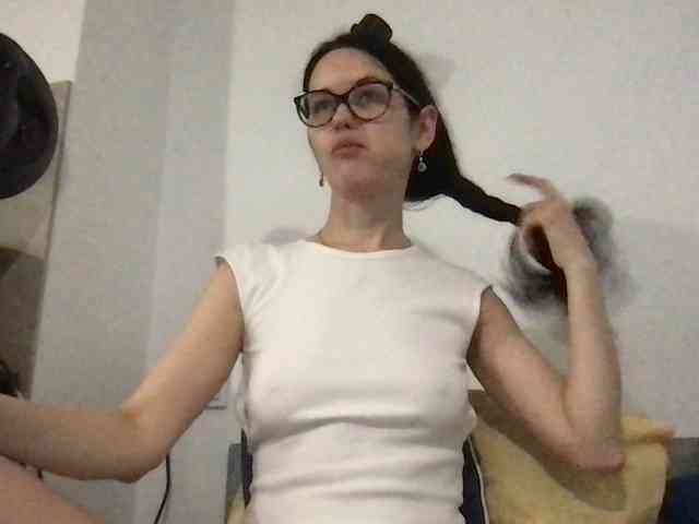 MilaBi-192569 webcam