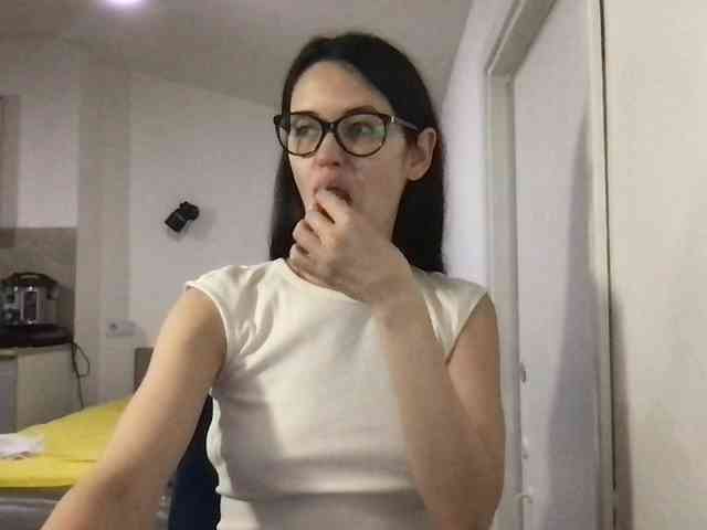 MilaBi-192569 webcam