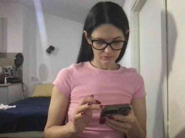 MilaBi-192569 webcam