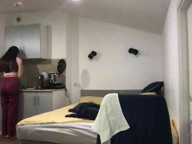 MilaBi-192569 webcam