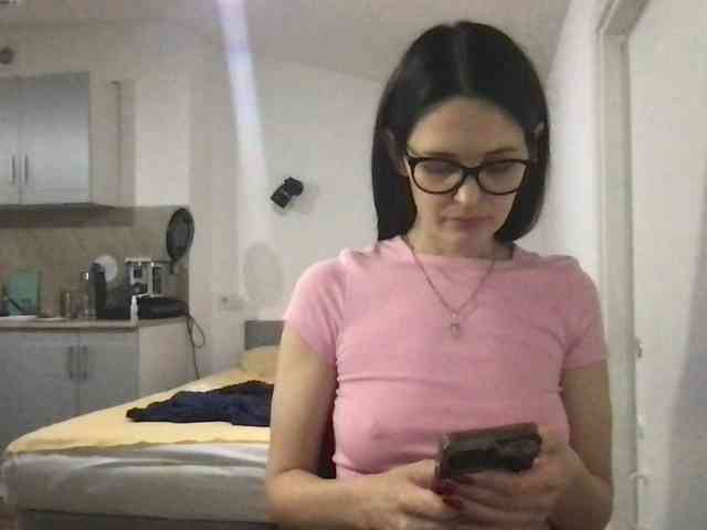 MilaBi-192569 webcam