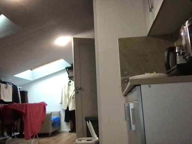 MilaBi-192569 webcam