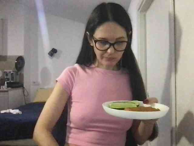 MilaBi-192569 webcam