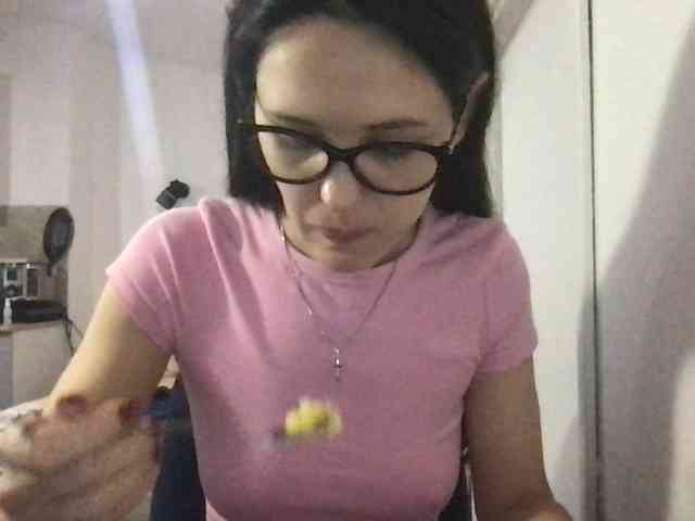 MilaBi-192569 webcam