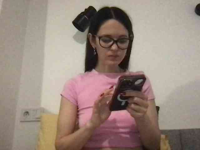 MilaBi-192569 webcam