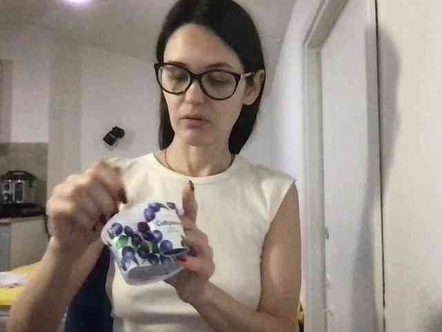 MilaBi-192569 webcam