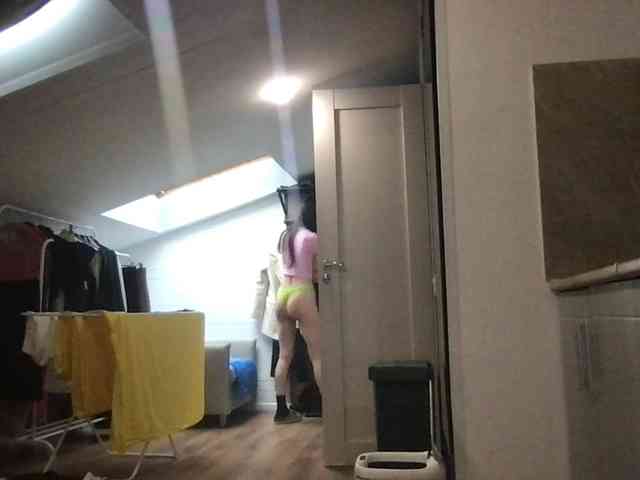 MilaBi-192569 webcam