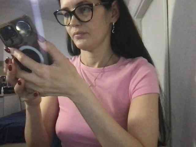 MilaBi-192569 webcam